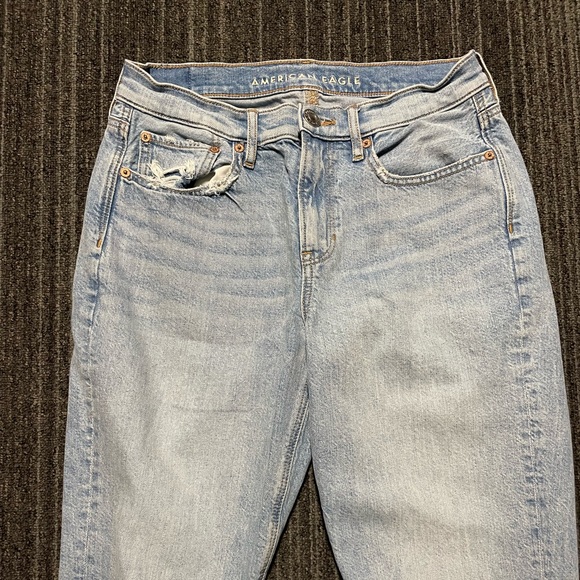 American Eagle Flare Out Jeans - Picture 3 of 6